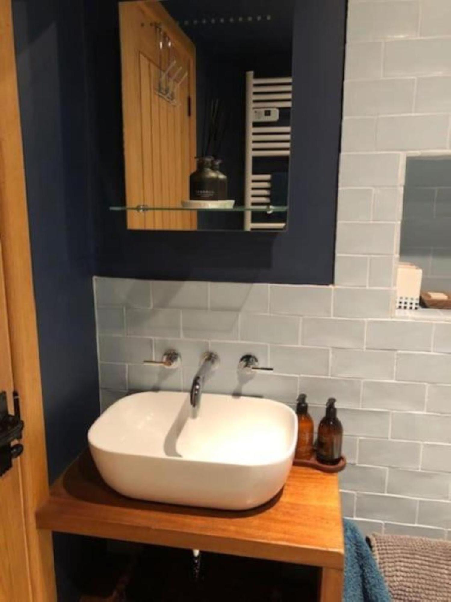 Bank Cottage Studio - Luxury Cotswolds Haven For Two シップストン・オン・ストゥール エクステリア 写真